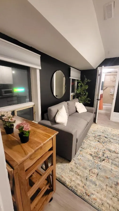 Jstlikehome - Old Ottawa Suite & Guesthouse 0*,  Canada